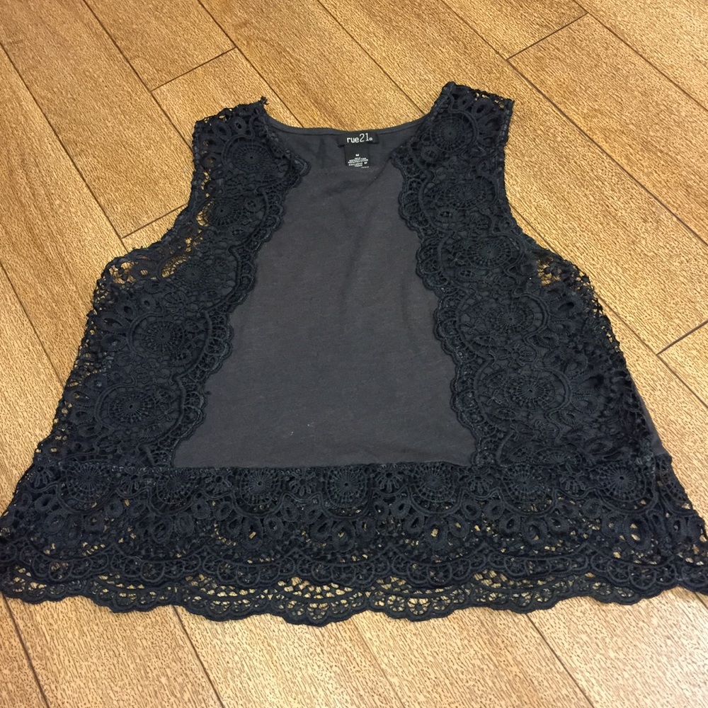 🎊🎊🎊 Rue 21 black lace crop top - Picture 2 of 5